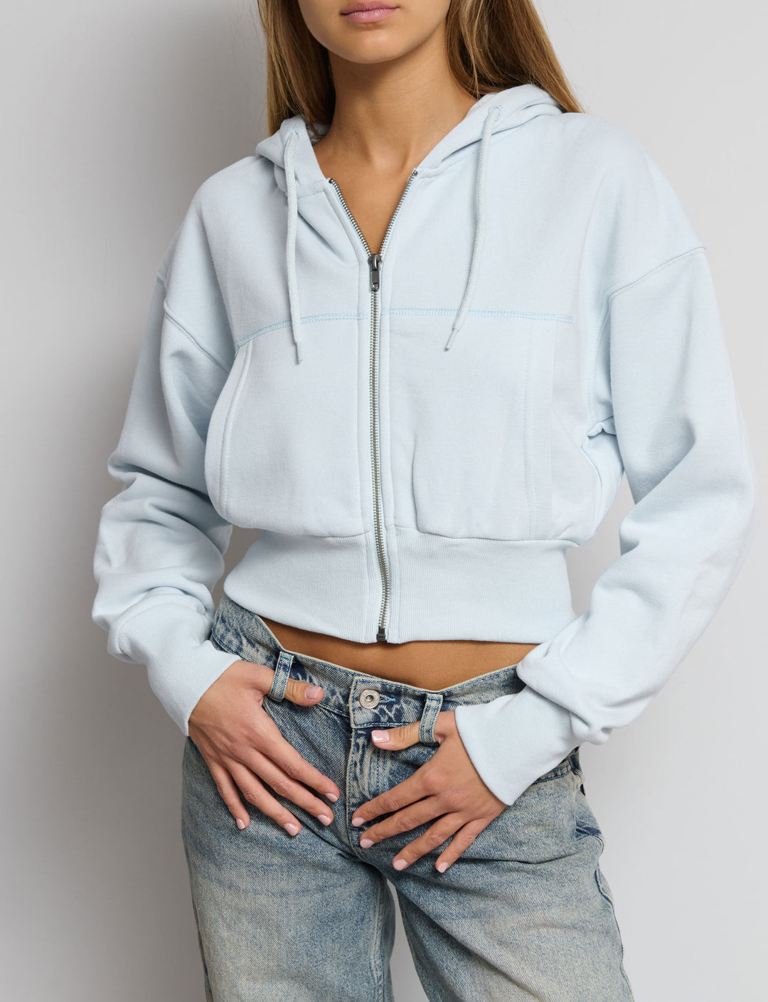 Felpa con cappuccio crop