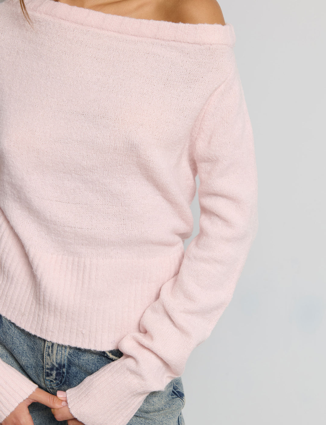 Maglia con spalle scoperte