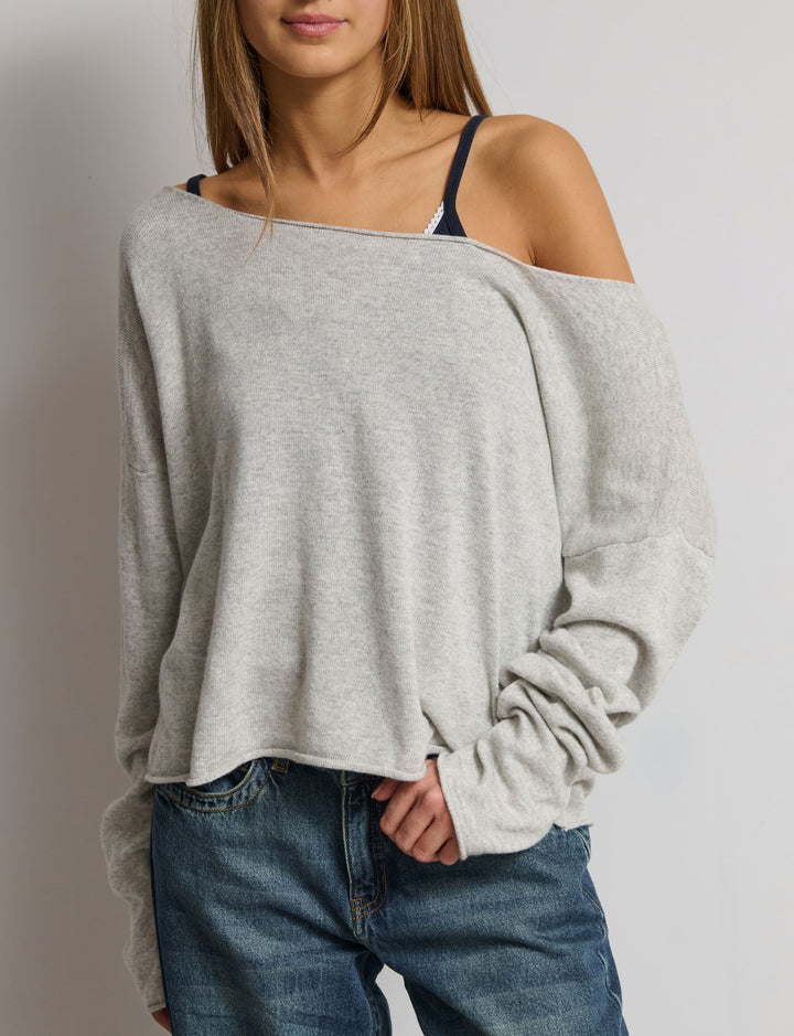 Maglione ampio off-shoulder
