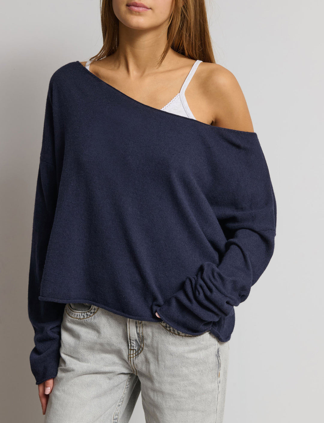 Maglione ampio off-shoulder