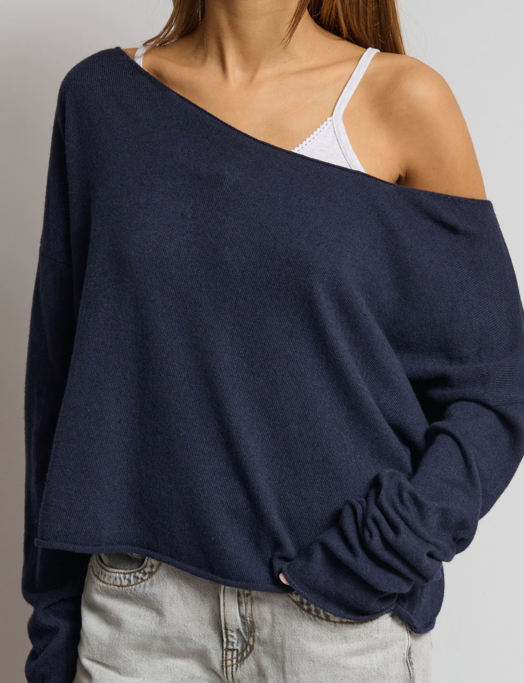 Maglione ampio off-shoulder