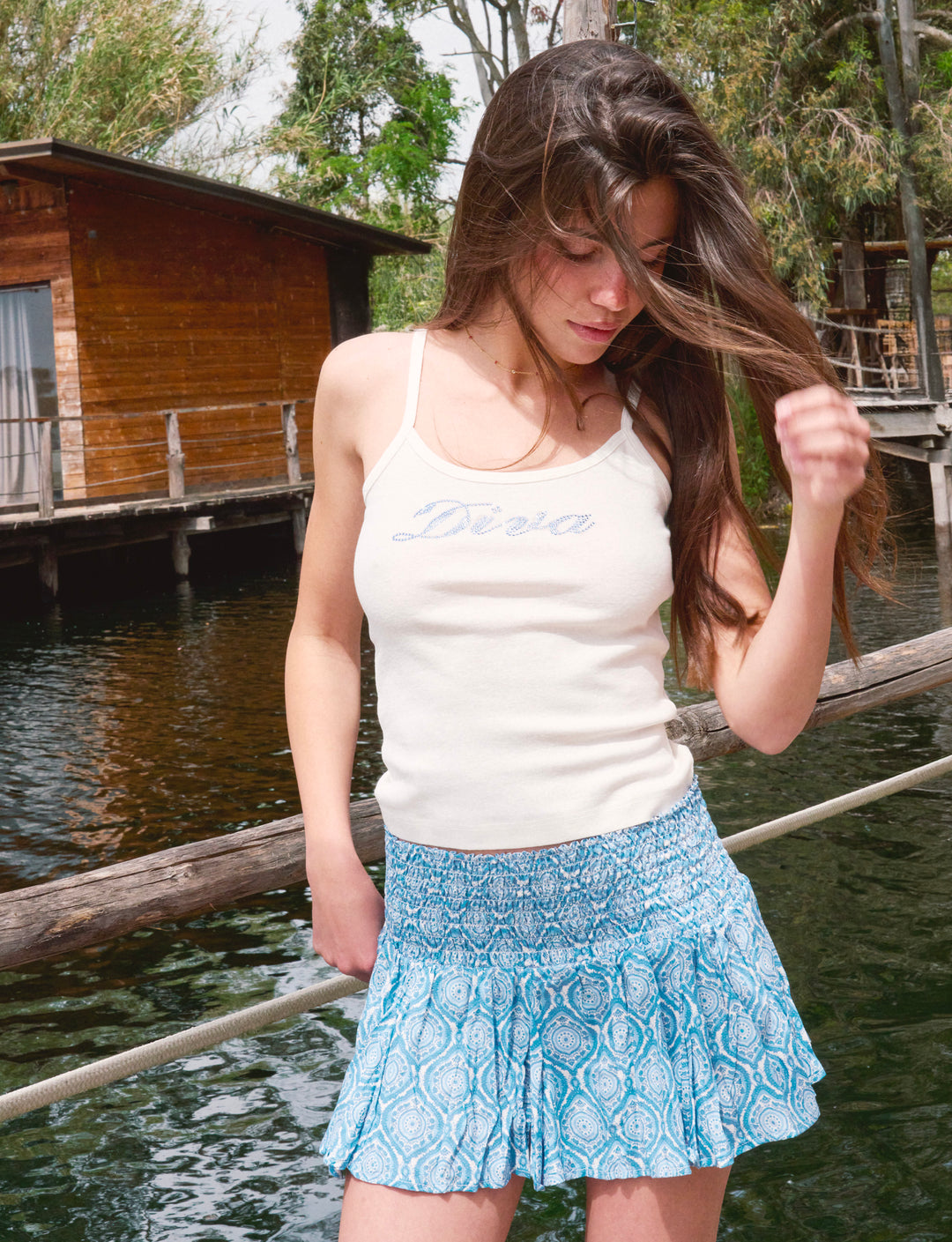 Skort azzurra con stampe a motivi geometrici look