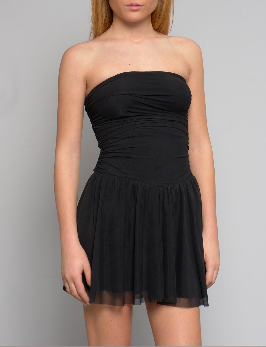 Suite Benedict - Vestito tubino corto nero in rete frontale