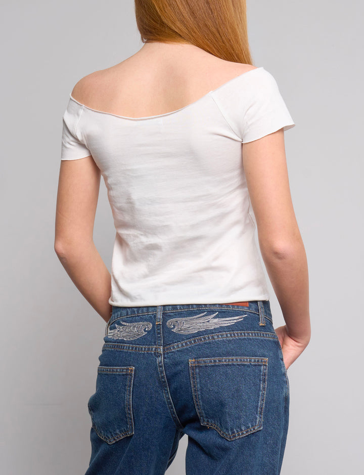 T-shirt a spalle scoperte con scritta "Don’t Bother Me"