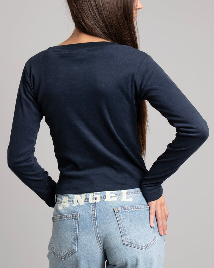 T-shirt blu navy a manica lunga con scritta frontale "Breaking the rules today" retro