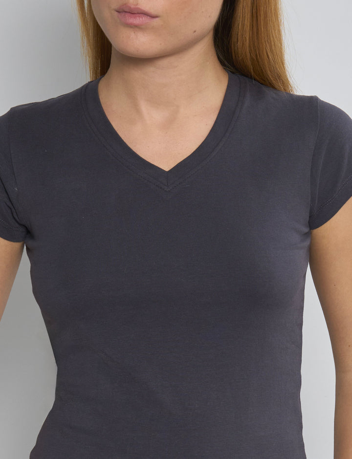 T-shirt color blu notte con scollo a V dettaglio 1