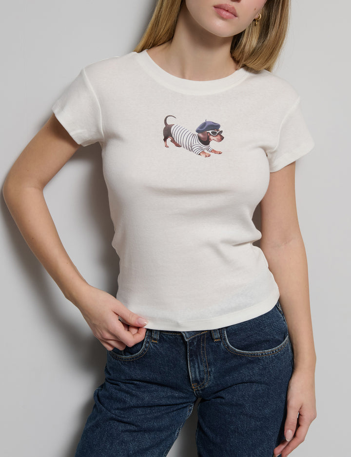 T-shirt panna con stampa bassotto