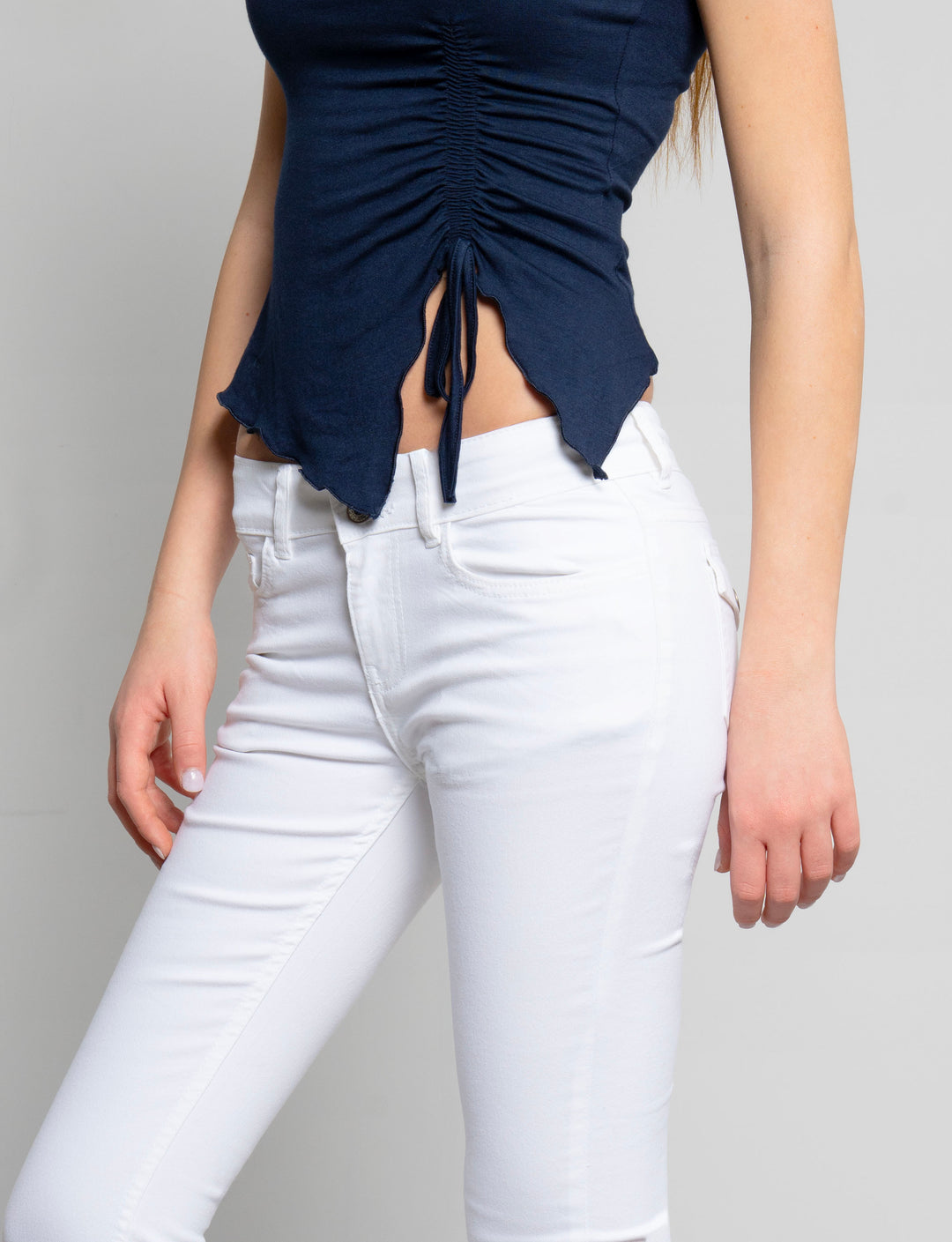 Top blu navy a spalle scoperte