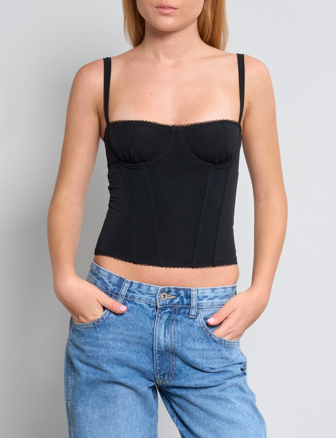 Top corsetto nero in rete frontale