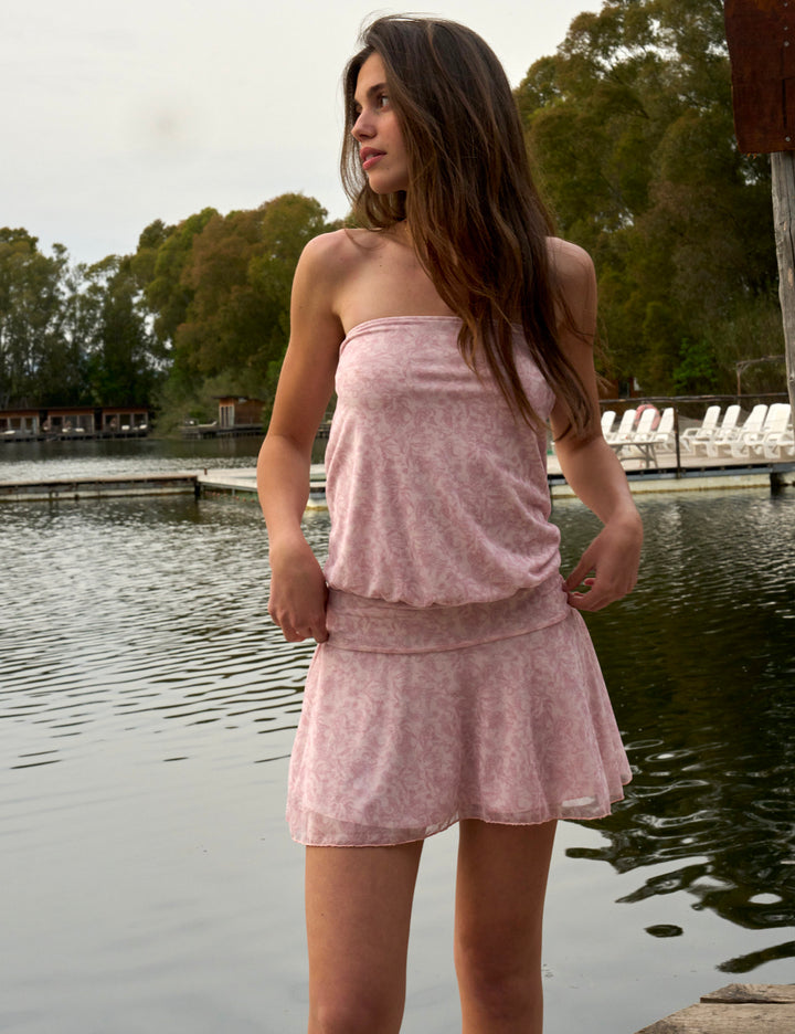 Vestito rosa a fascia con stampa floreale outfit