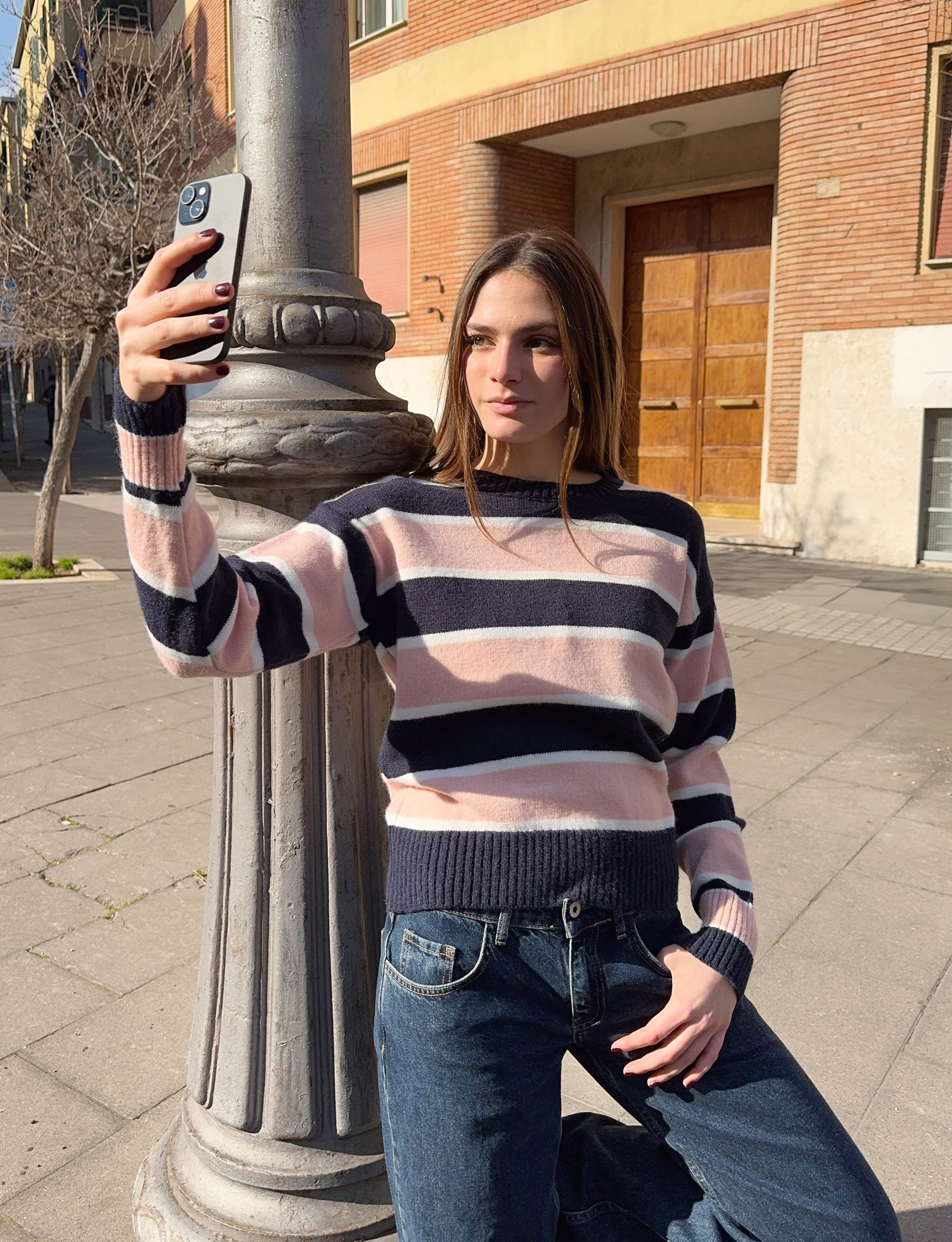 Maglione a fasce rosa e blu