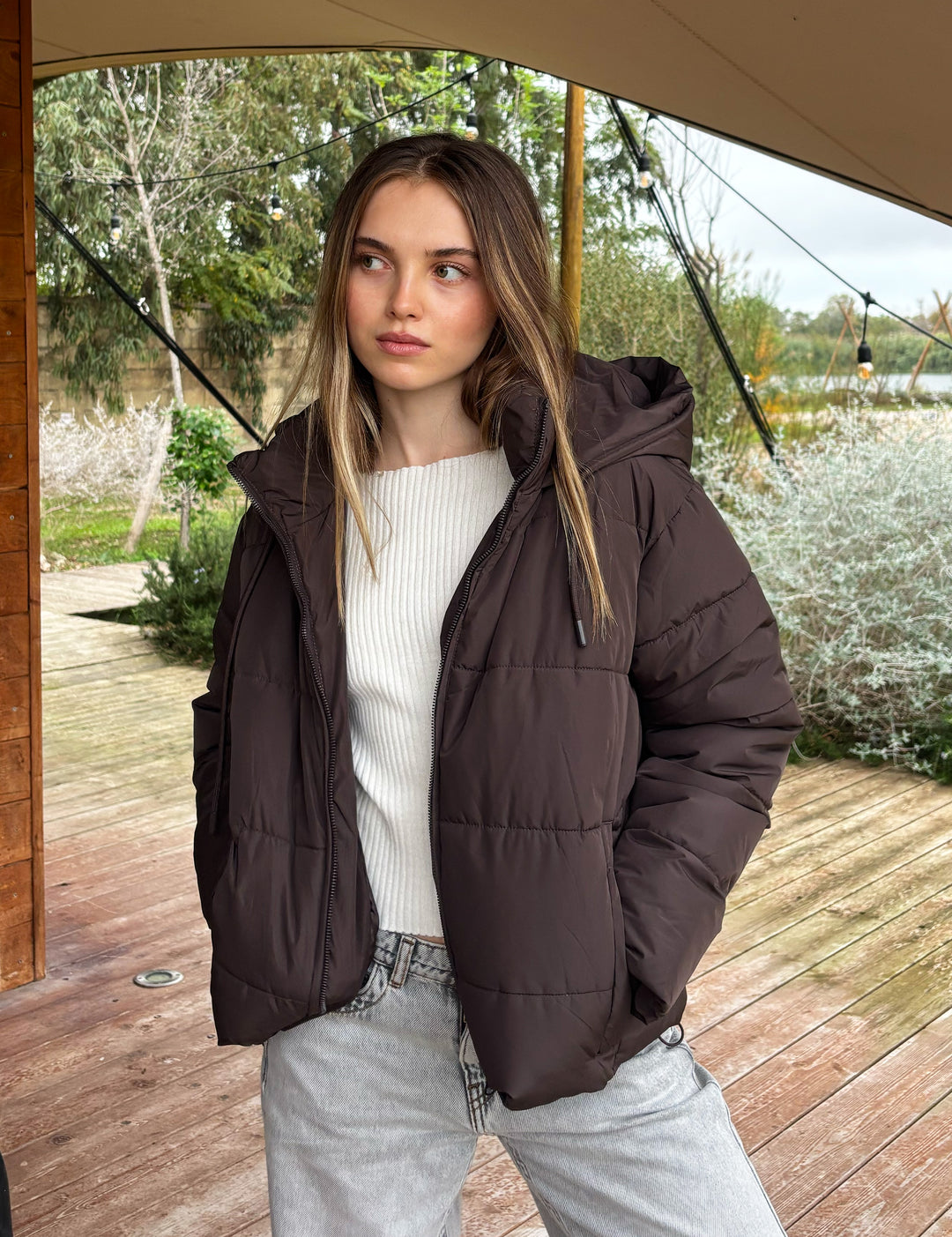 Piumino con cappuccio