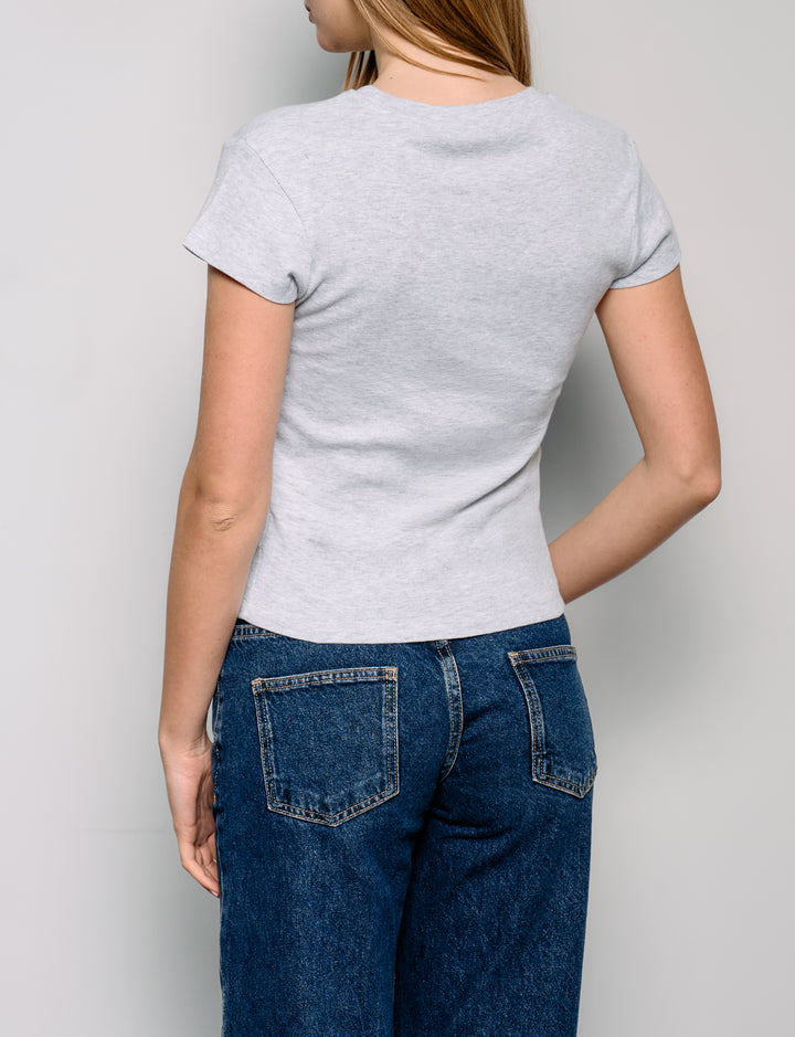 T-shirt grigia con stampa orsetto